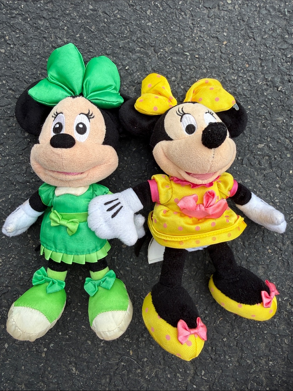 Disney Minnie Mouse Plush Pair in Green and Yellow Outfits